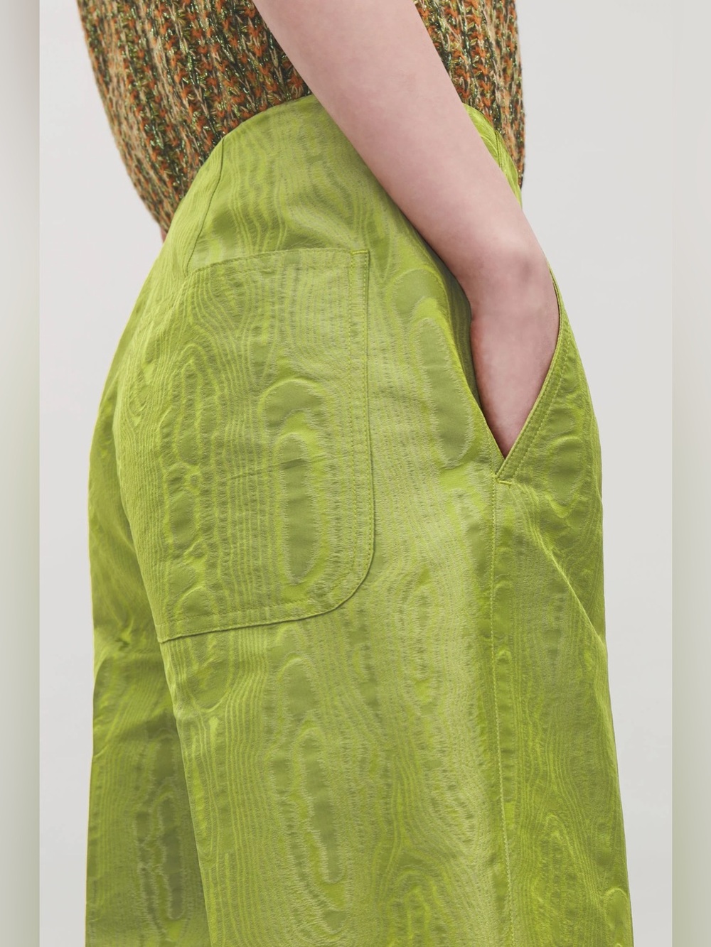 NWOT - COS Moire-Pattern Trousers in Green - Size 2 - Picture 3 of 9